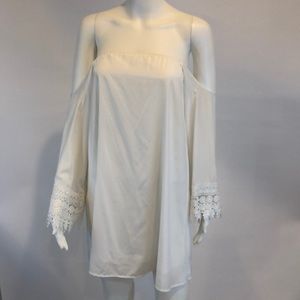 TOBI White off the shoulder dress with lace